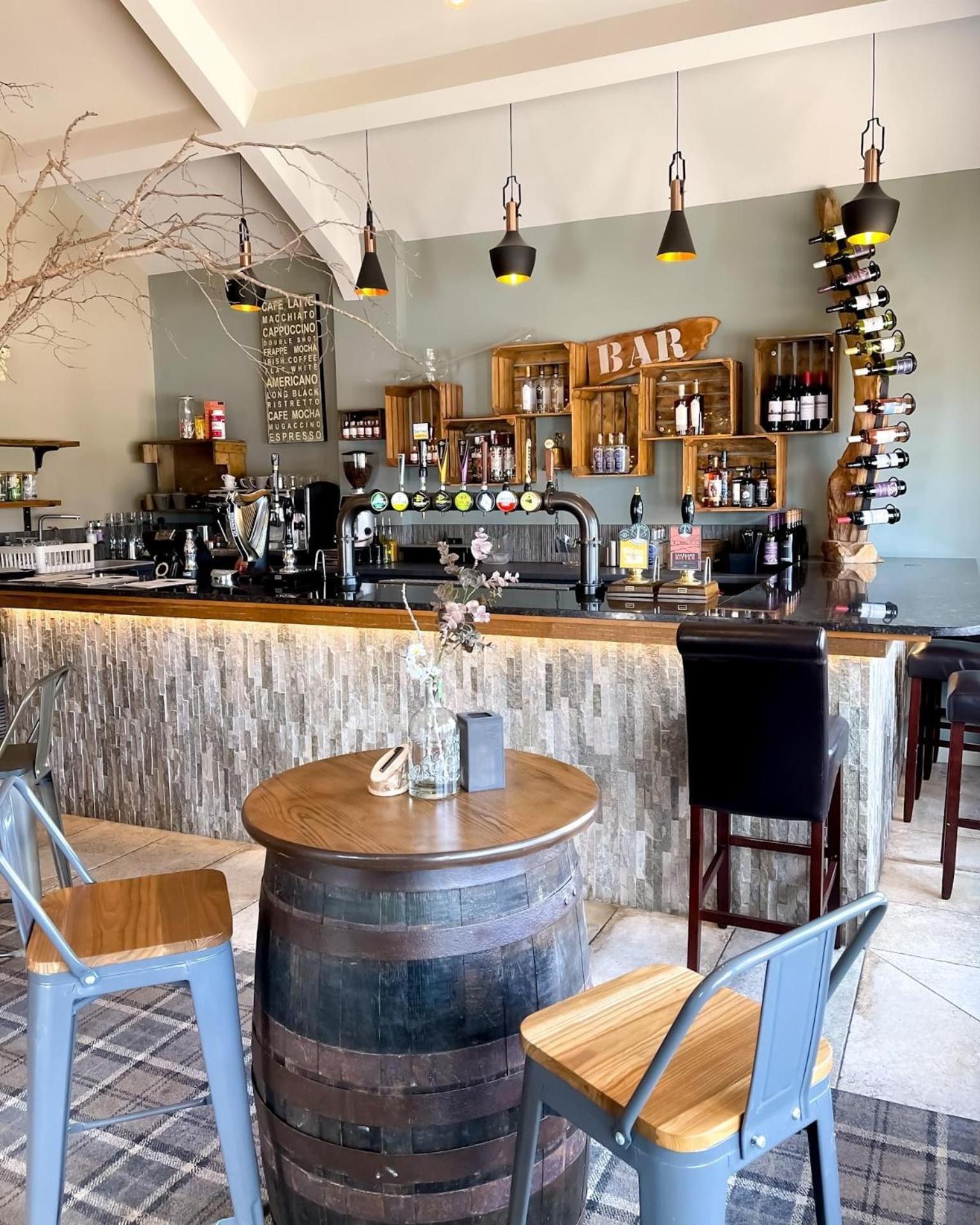 The Tavern At Hale Milnthorpe Εξωτερικό φωτογραφία